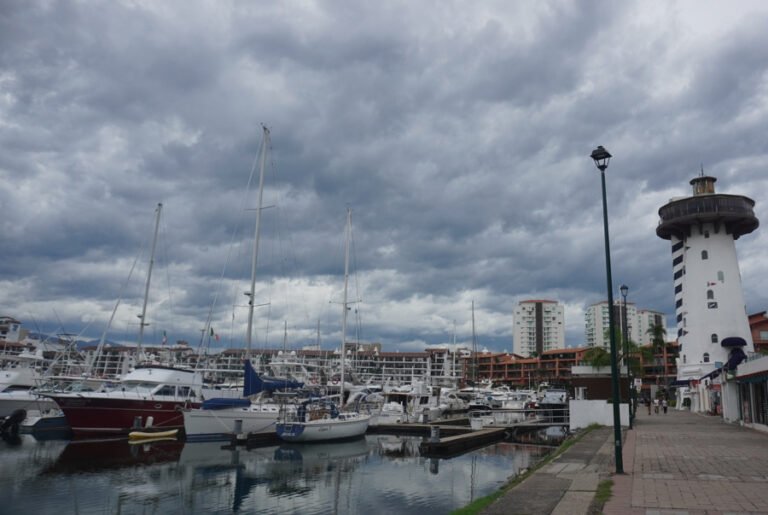 Huracán Trudy y un frente frío amenazan con fuertes lluvias