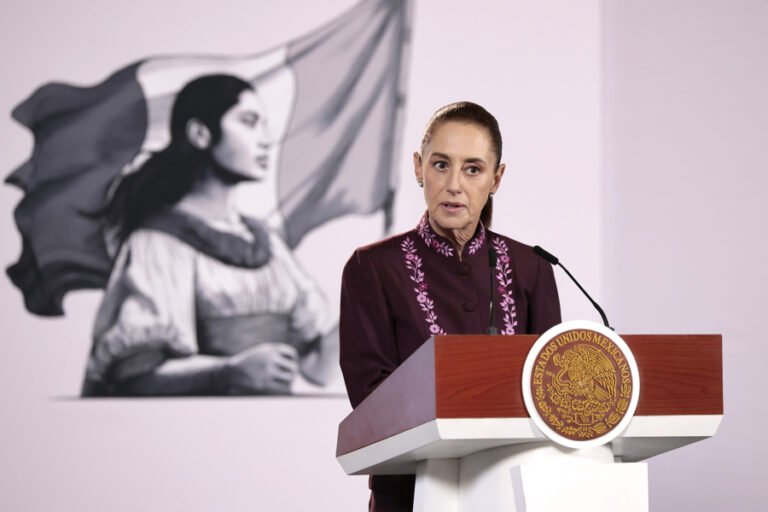 Sheinbaum convocará a jóvenes para digitalizar almacenes de medicamentos