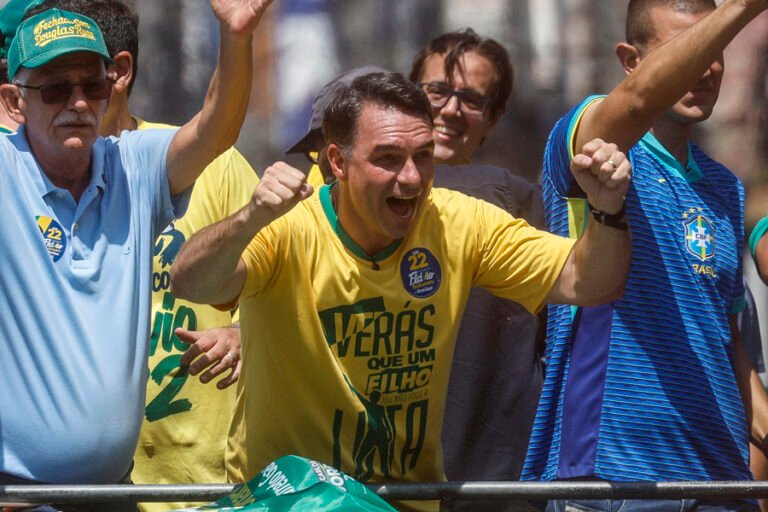 Bolsonaro recula y confirma su presencia en el debate 