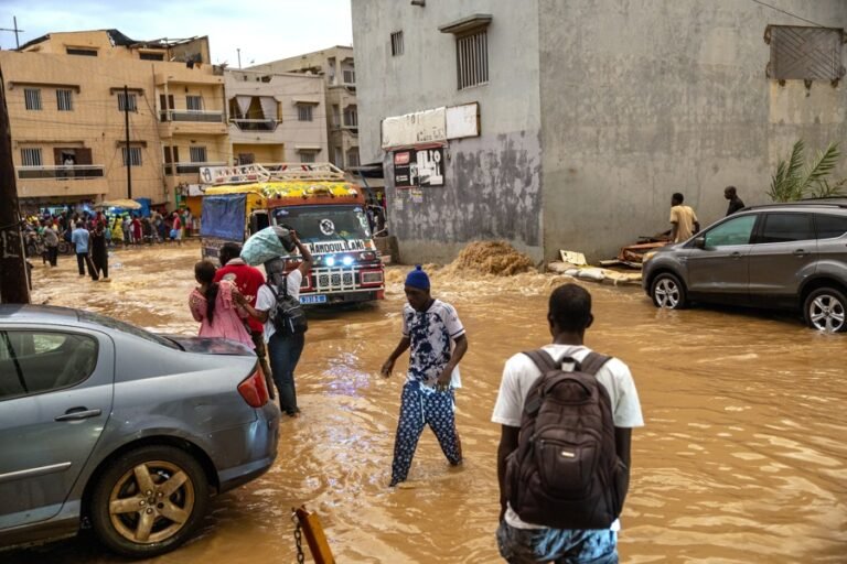 Al menos 5 muertos por las lluvias e inundaciones en Dakar