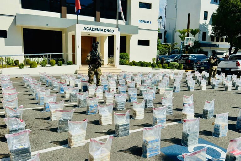 Detienen a colombianos con más de una tonelada de cocaína 