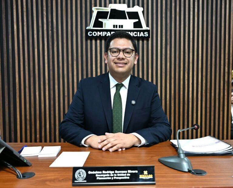 Sin respuestas de Serrano Rivera a preguntas de diputados