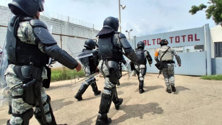 Motín en penal de Mazatlán, 10 muertos y 16 heridos