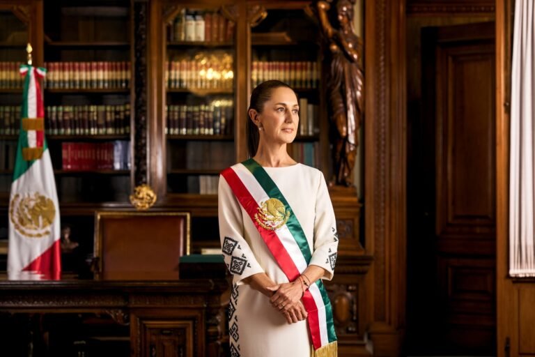 Claudia Sheinbaum inaugura el primer centro de distribución robótico de Mercado Libre en Hidalgo