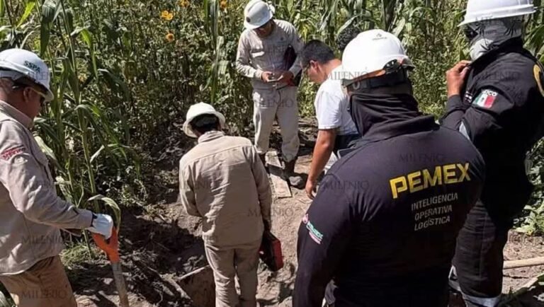 Personal de Pemex supervisaba y descubre túnel de 90 metros