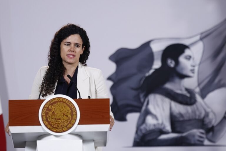 Plantean ley para proteger a menores de edad en plataformas