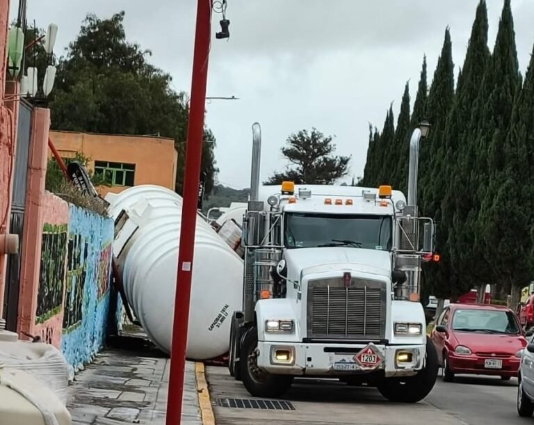 Pipa de gas estuvo a punto de provocar una tragedia
